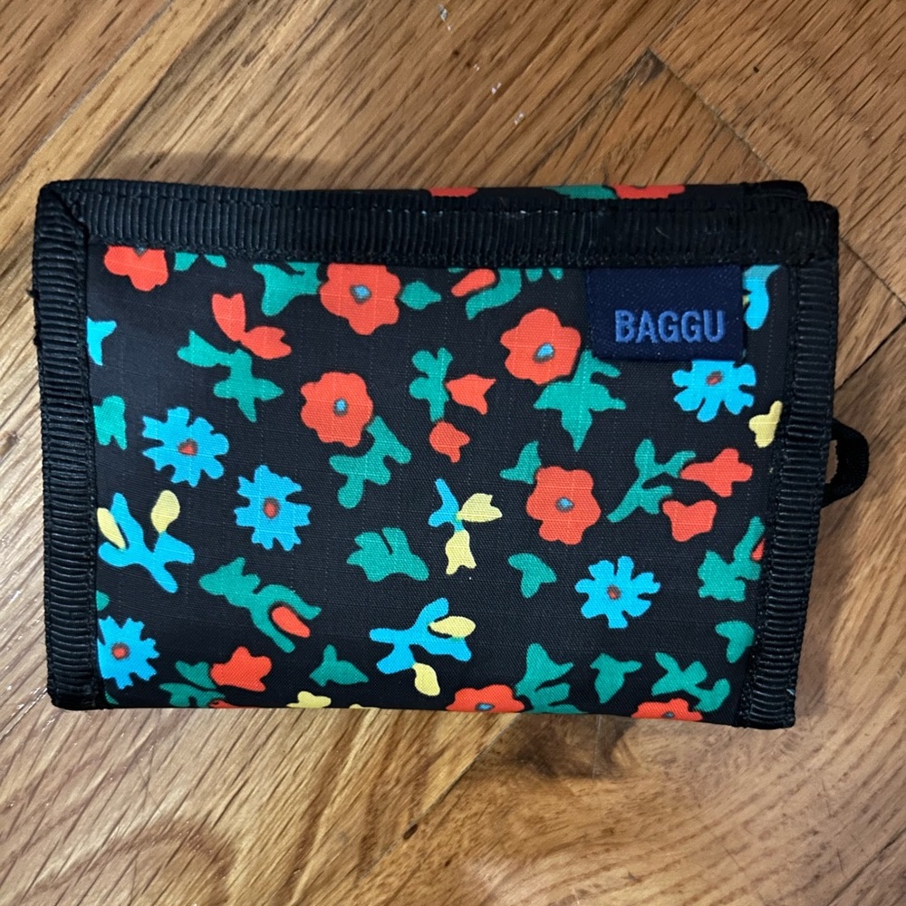 Baggu Velcro Wallet